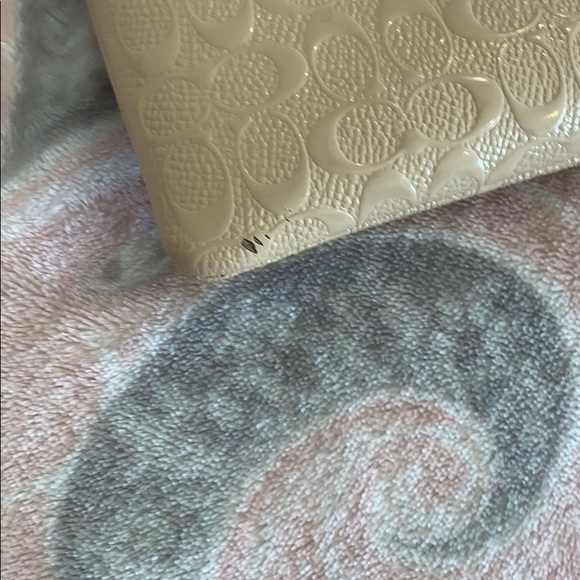 Coach wristlet - Picture 3 of 3